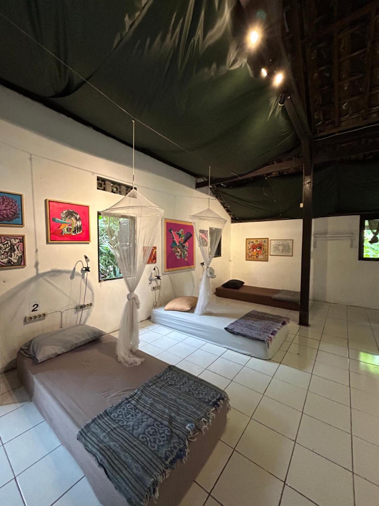 Losmanos Hostel يوغياكارتا المظهر الخارجي الصورة