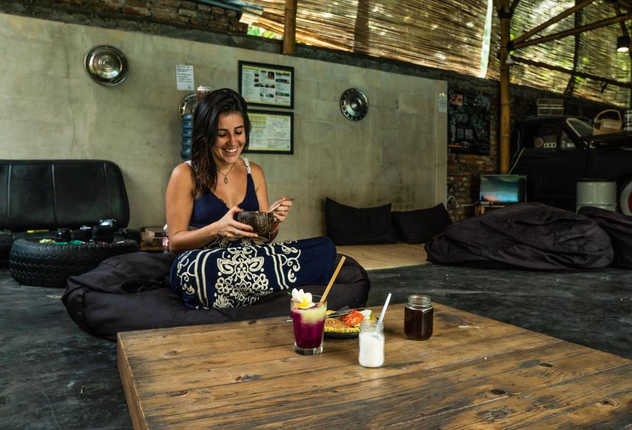 Losmanos Hostel يوغياكارتا المظهر الخارجي الصورة